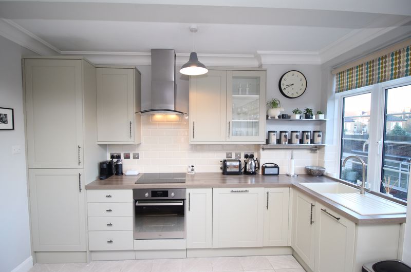 Property photo 2 of 22 Photo 16