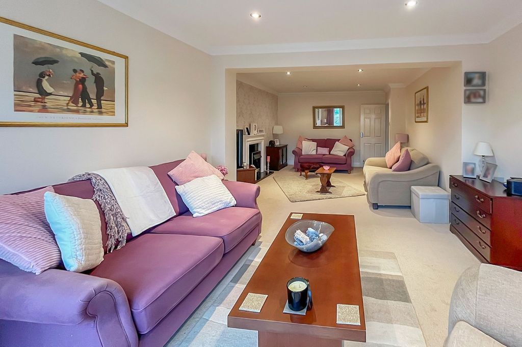 Property photo 3 of 20 Picture No. 10