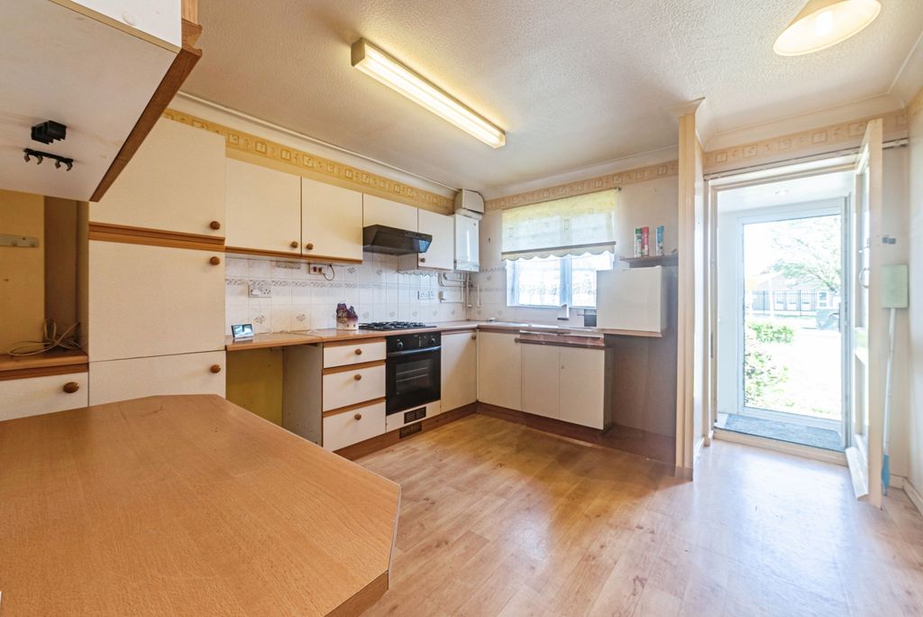 Property photo 3 of 15