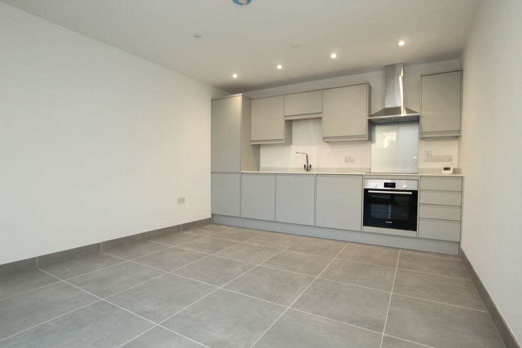 Property photo 3 of 7 Kitchen