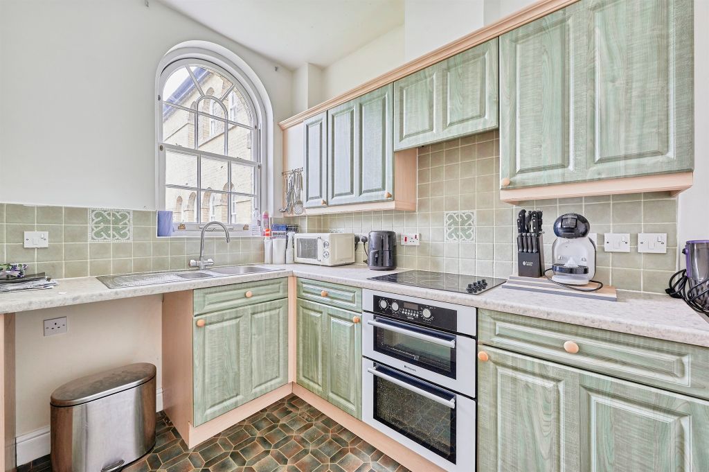 Property photo 2 of 11