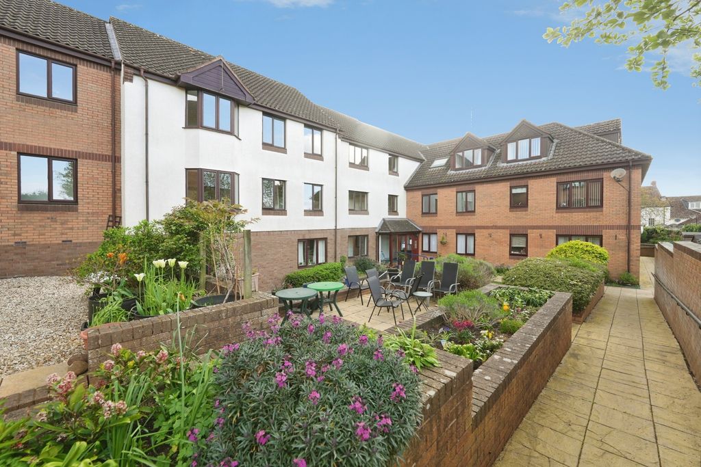 Property photo 1 of 11 General View