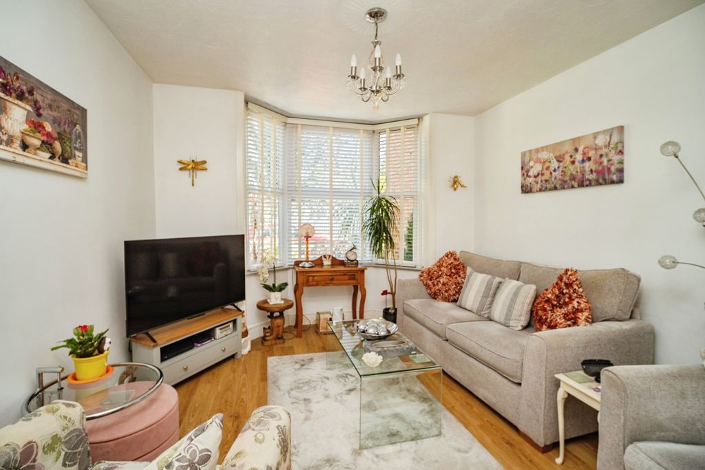 Property photo 2 of 19 Pbox-Img.Jpg