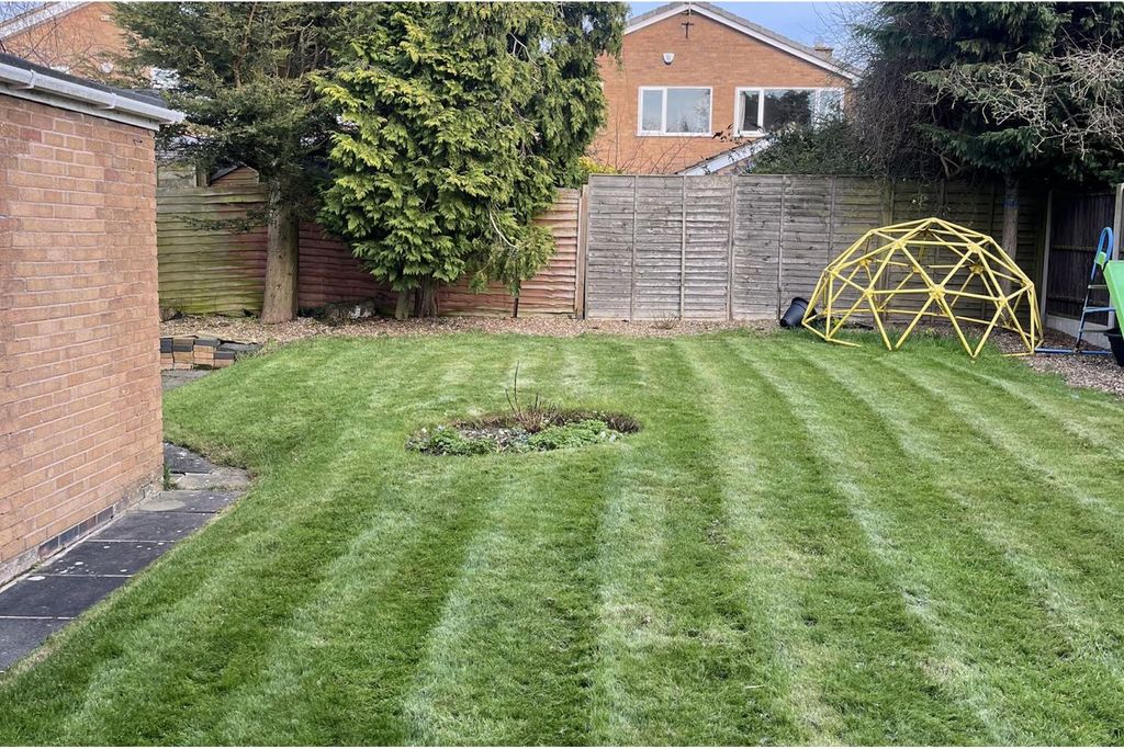 Property photo 3 of 20 Garden