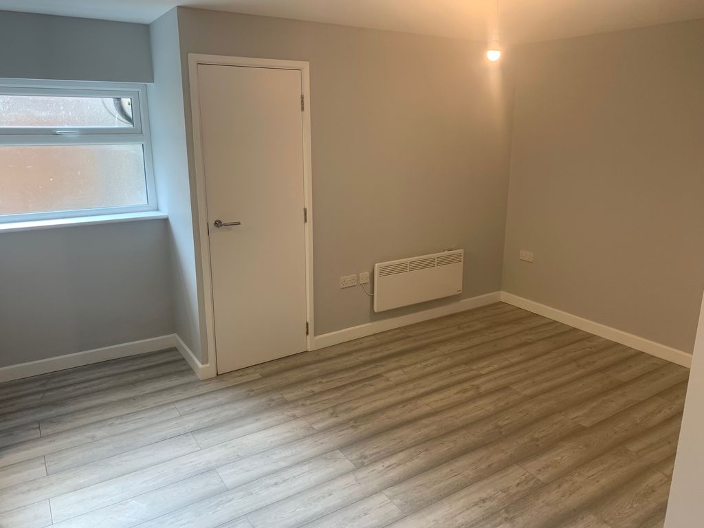 Property photo 3 of 6 Images