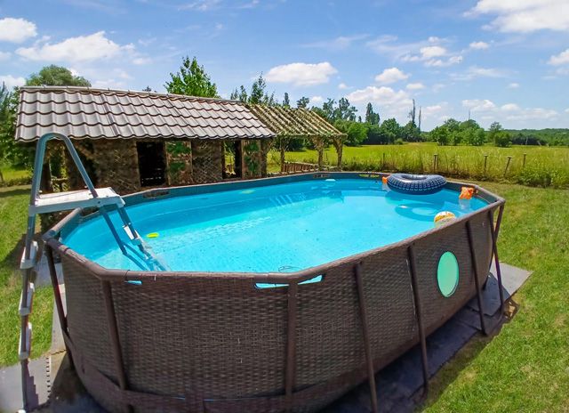 Property photo 2 of 28 Luxury_Pool_Real_Estate