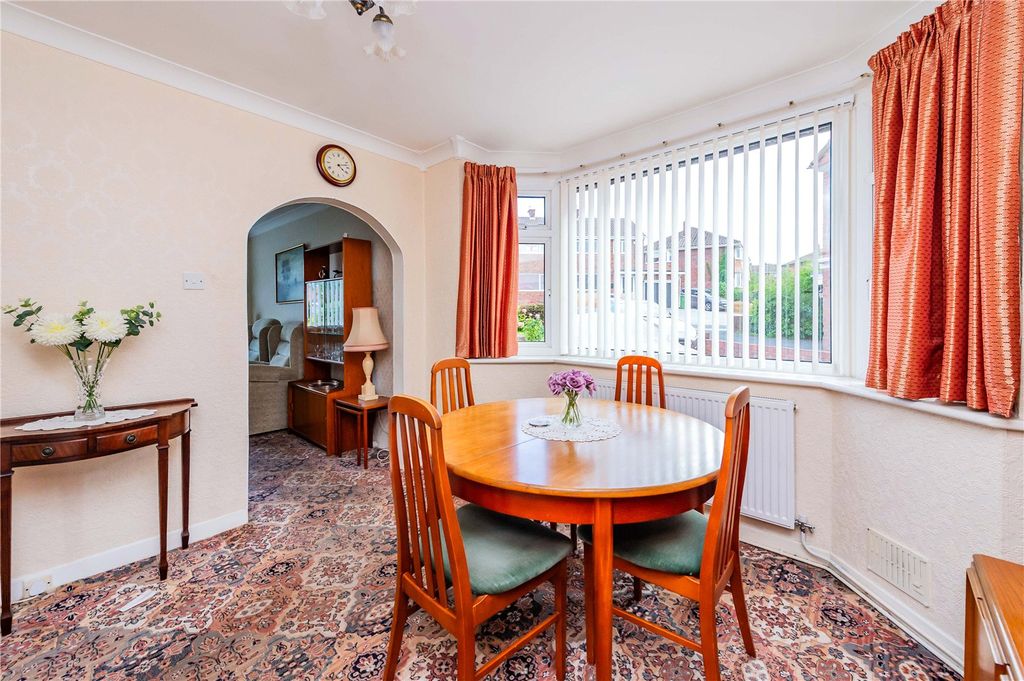 Property photo 3 of 28 Picture No. 18