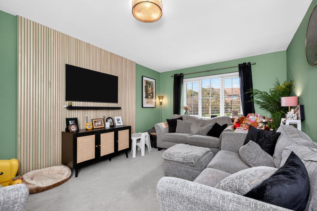 Property photo 3 of 20