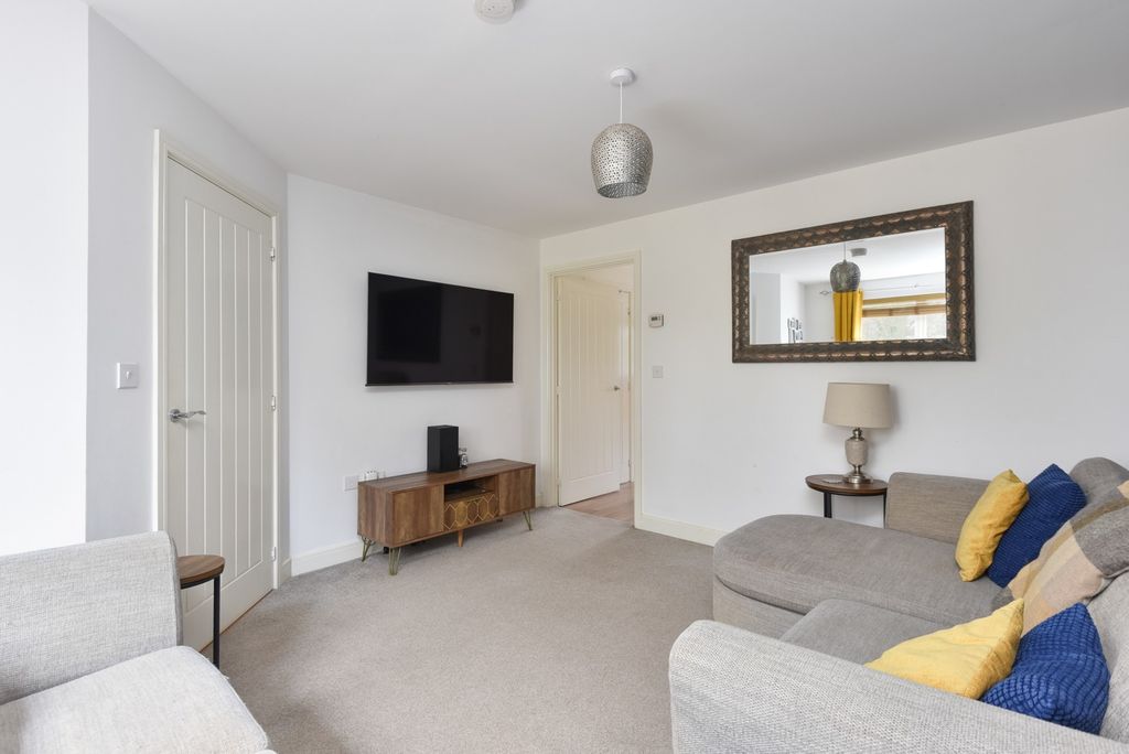 Property photo 2 of 22 4918884