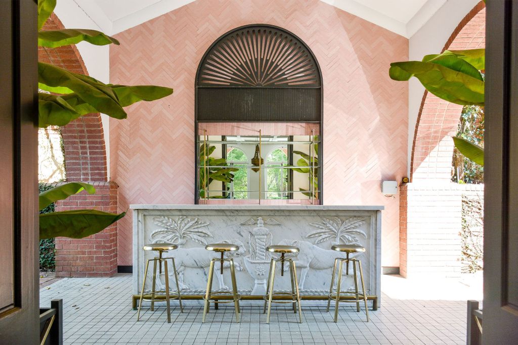 Property photo 2 of 16 1Pm1717142