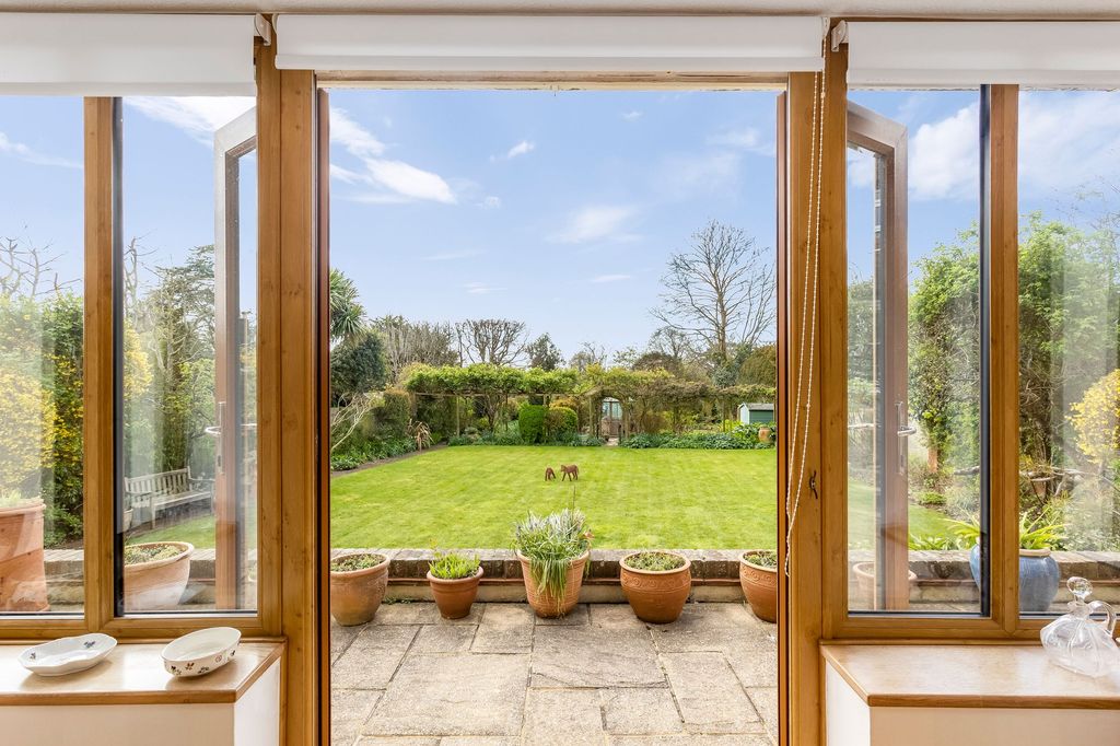 Property photo 2 of 24