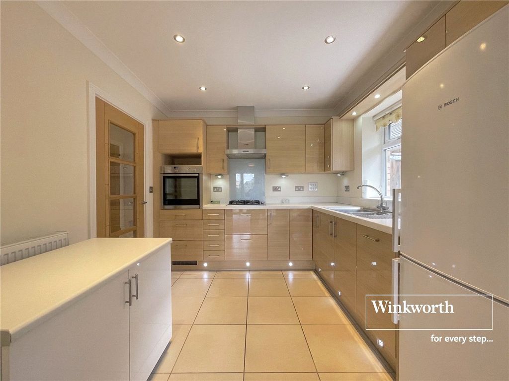 Property photo 2 of 12 Picture No. 14