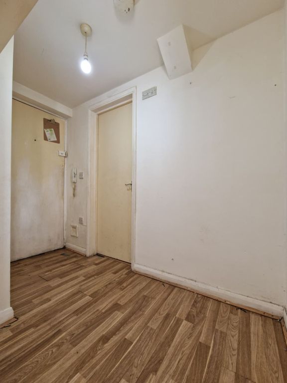 Property photo 3 of 13 Hallway