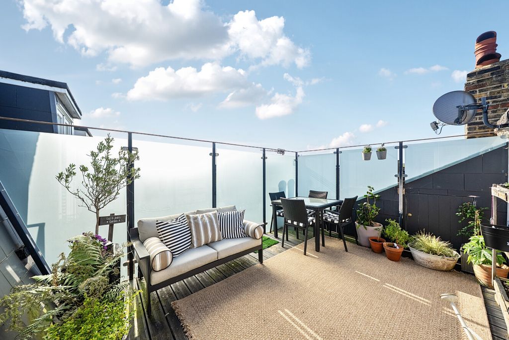 Property photo 2 of 15 1449326-1-69E8A03...