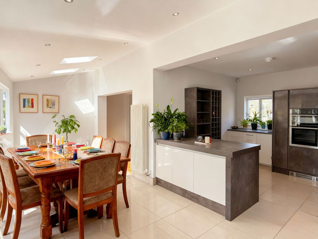 Property photo 2 of 32 Dining Kitchen (Virtually Furnished)