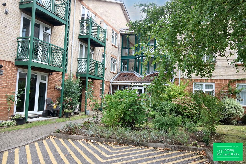 Property photo 1 of 6