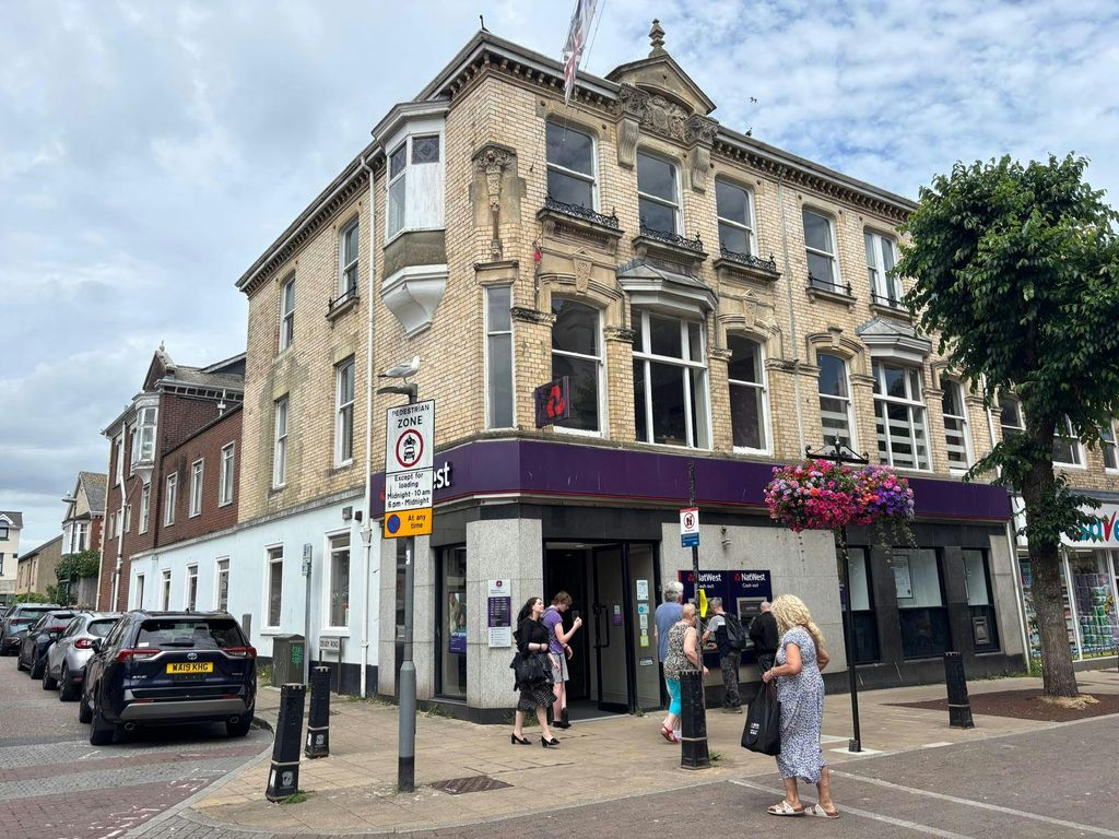 Property photo 2 of 3 Yjuw4970.Jpg