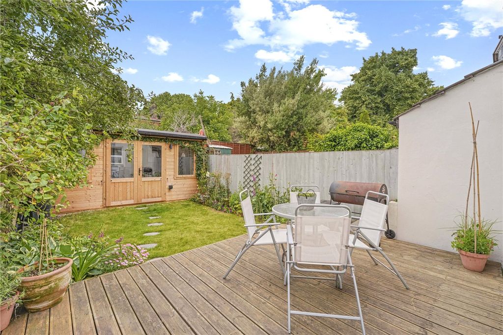 Property photo 2 of 16 Picture No. 08