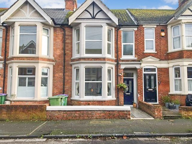 Property photo 2 of 22