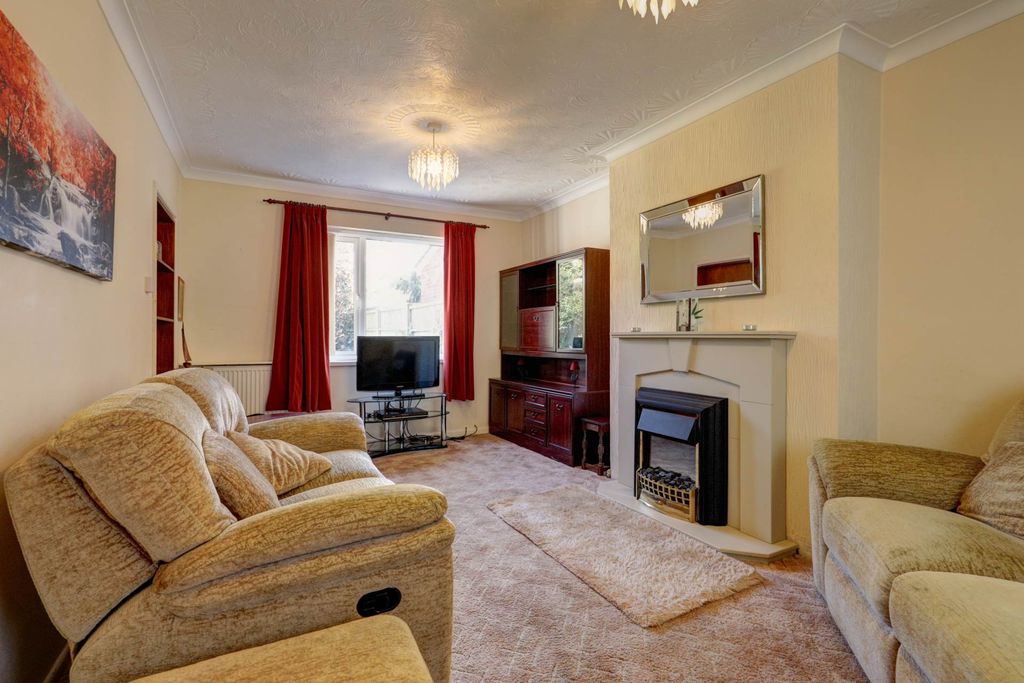 Property photo 3 of 25