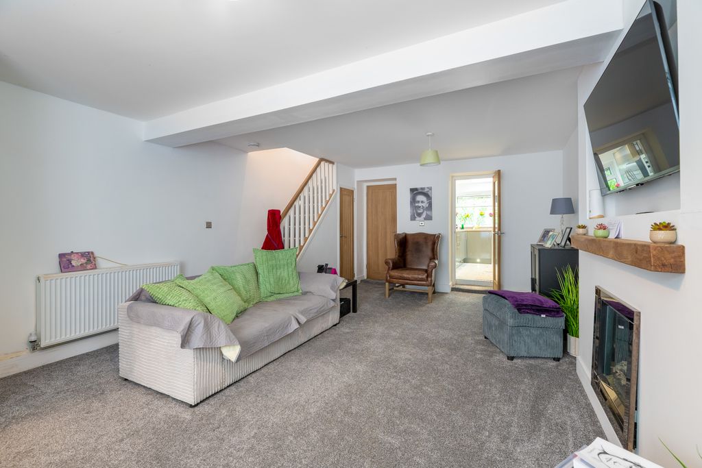 Property photo 3 of 22