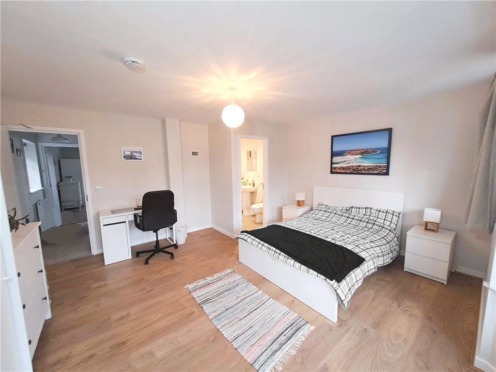 Property photo 1 of 12 Bedroom