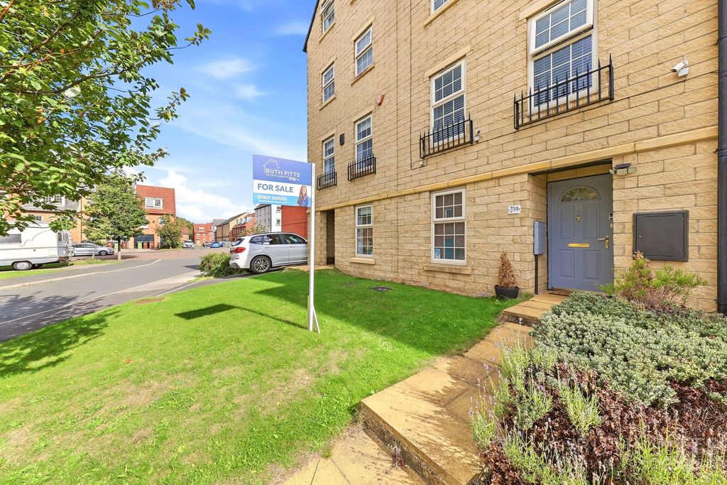 Property photo 2 of 30