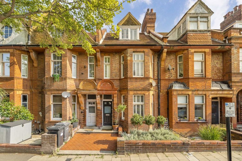 Property photo 1 of 13