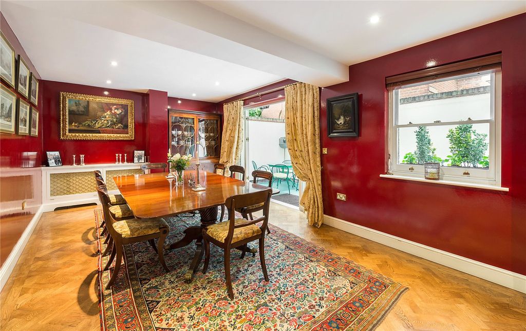 Property photo 2 of 10 Dining Room