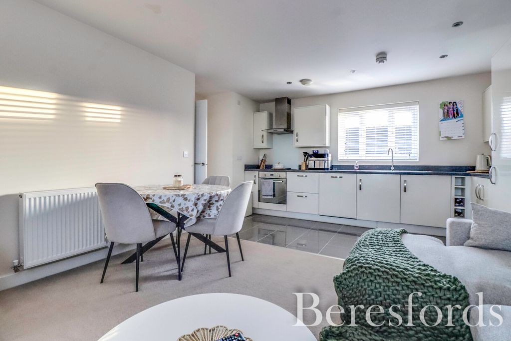 Property photo 3 of 9 Picture 3