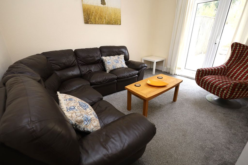 Property photo 2 of 12 Photo 24