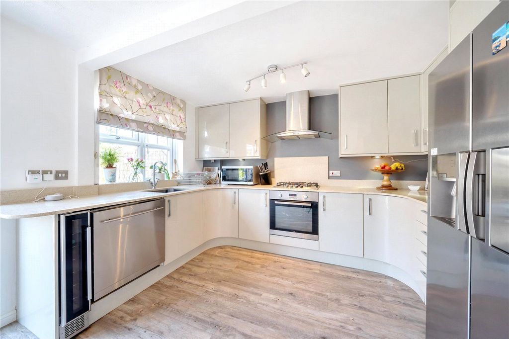 Property photo 3 of 12 Picture No. 23