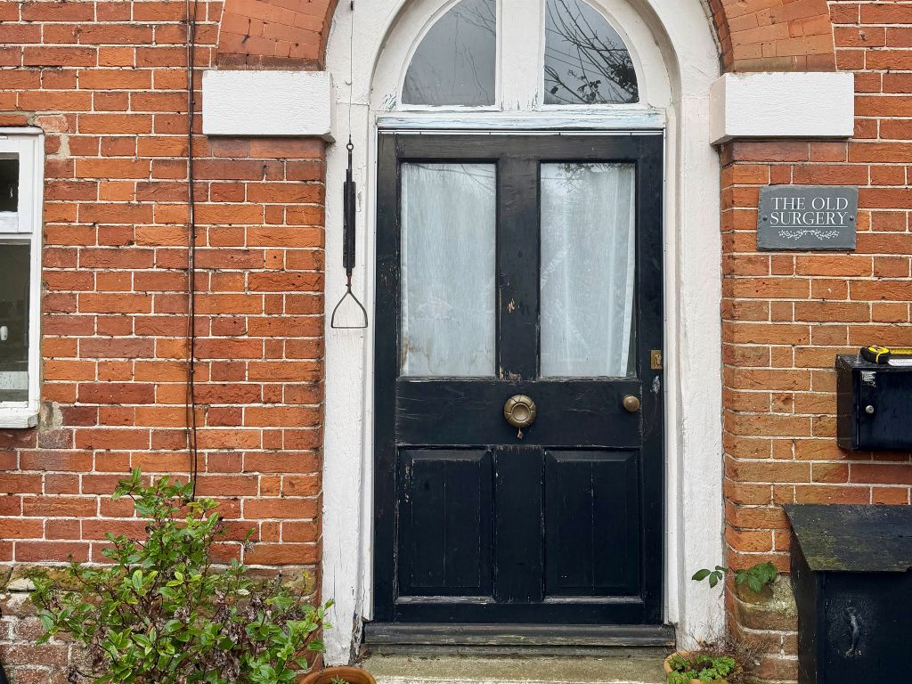 Property photo 2 of 9