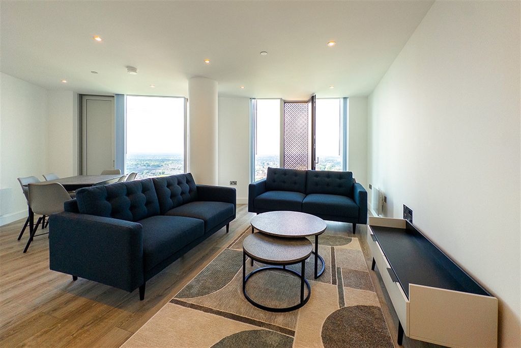 Property photo 1 of 16 (Main)