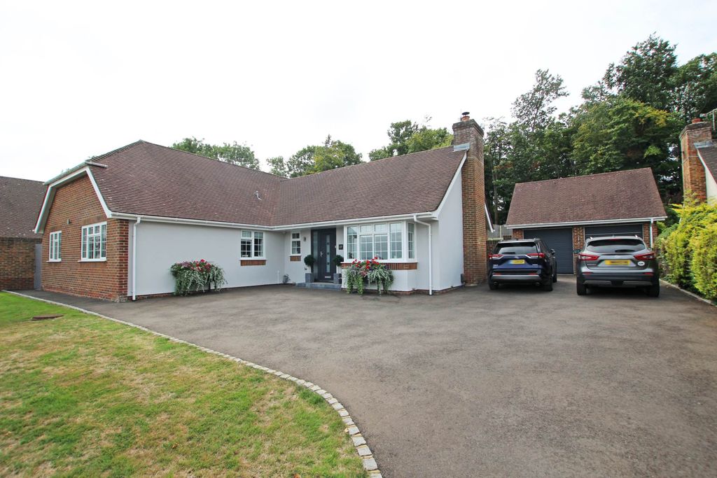 Property photo 1 of 39