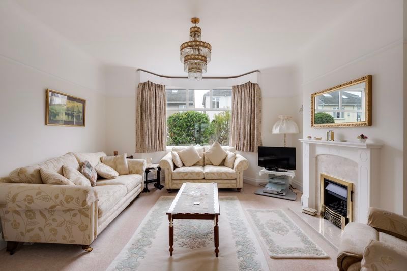 Property photo 2 of 16 Sitting Room