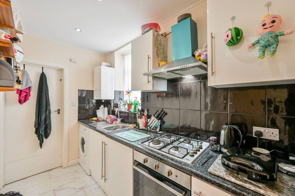 Property photo 3 of 10