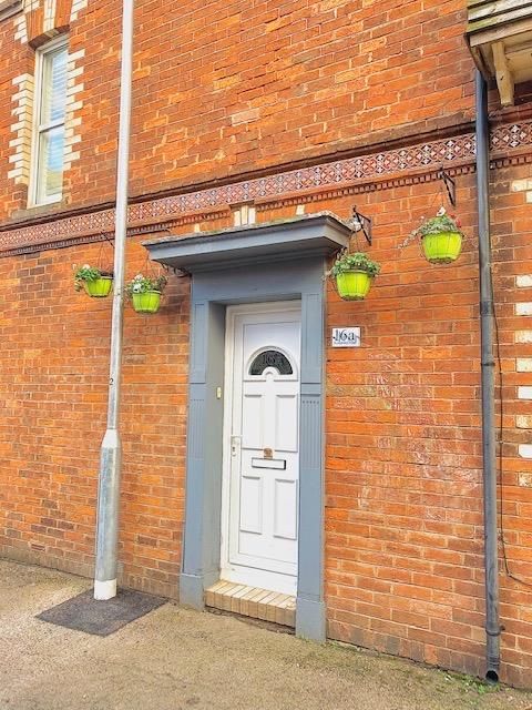 Property photo 2 of 30 Private Entrance Porch ( No Communal Areas)