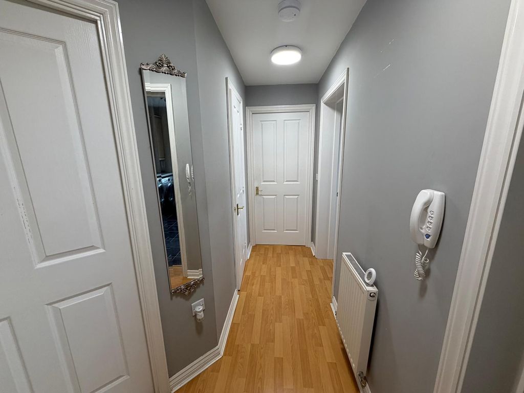 Property photo 3 of 18 Image