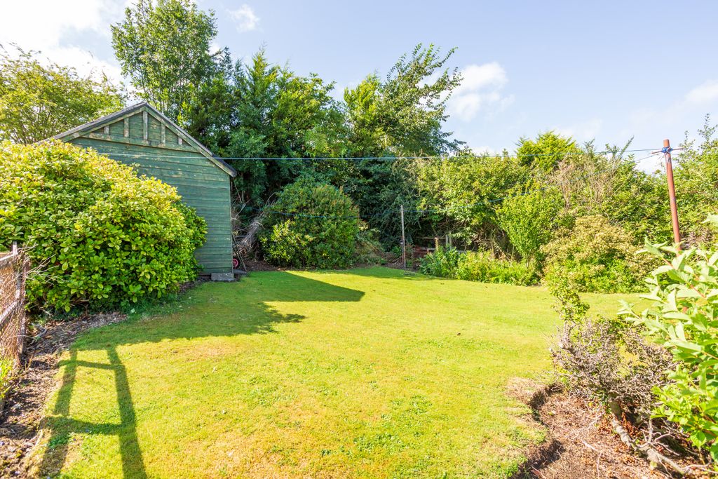 Property photo 2 of 33 Rear Garden