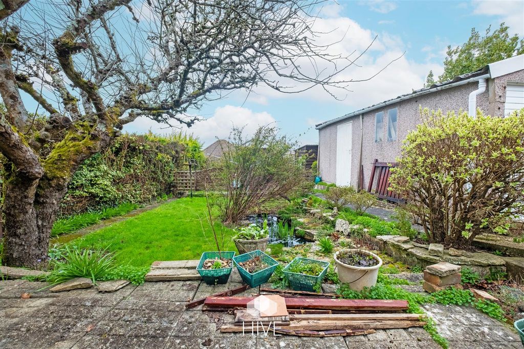 Property photo 3 of 24