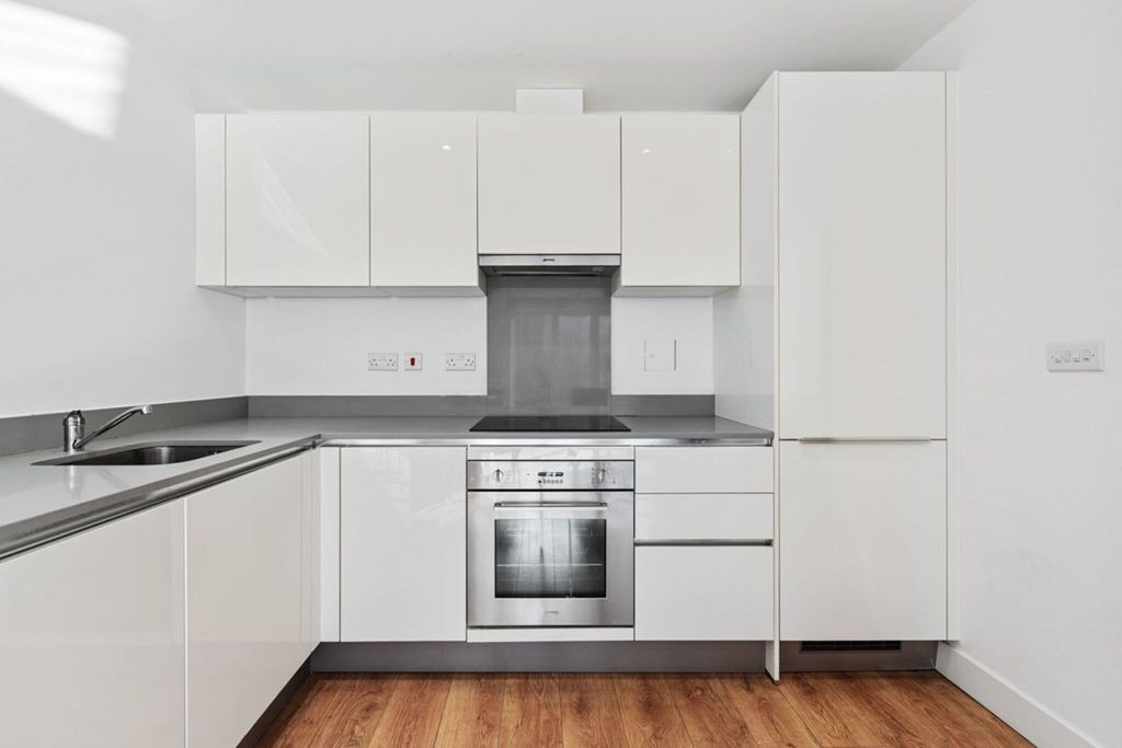 Property photo 2 of 13 Kitchen