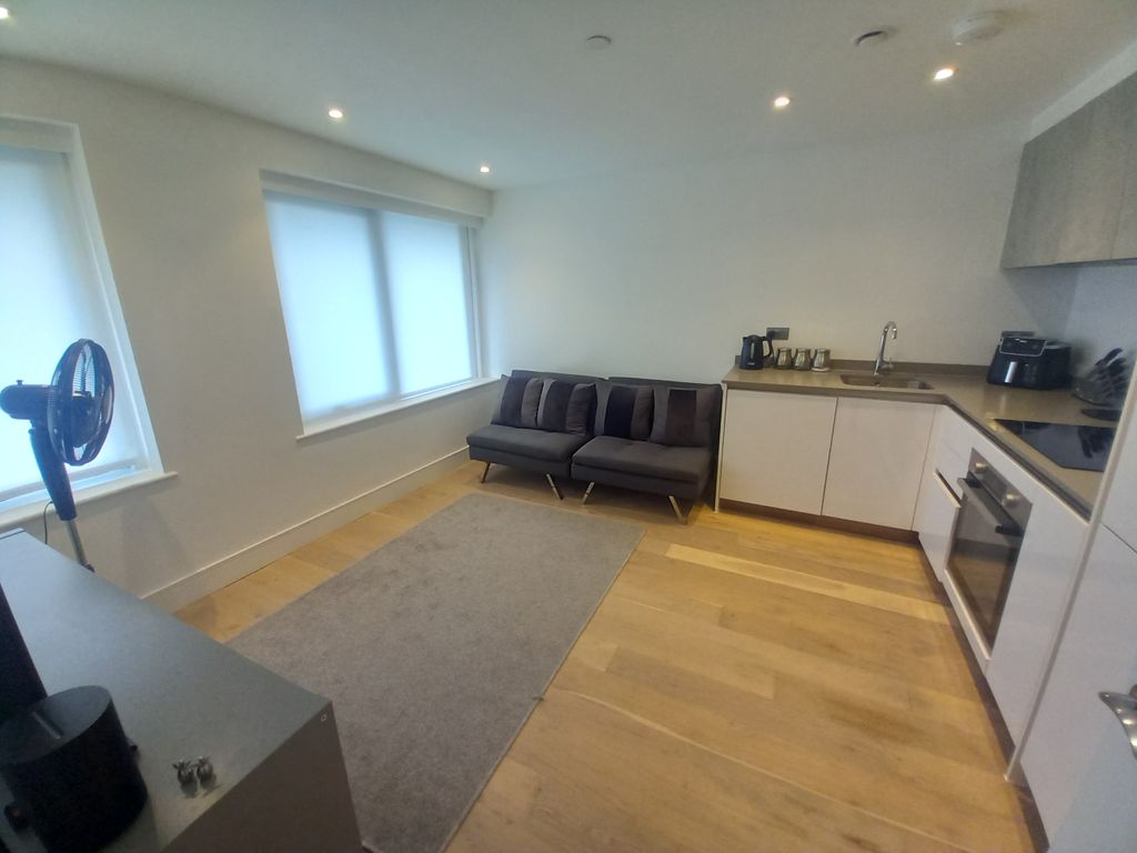 Property photo 3 of 6 Living Room