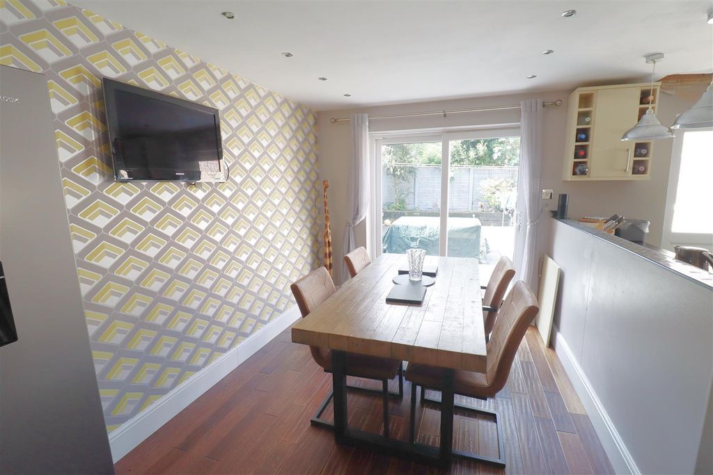 Property photo 3 of 17 Img_1367.Jpg