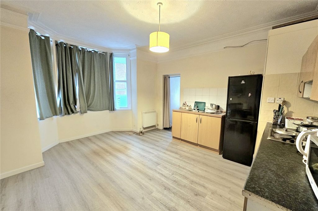 Property photo 3 of 7 Picture No. 05