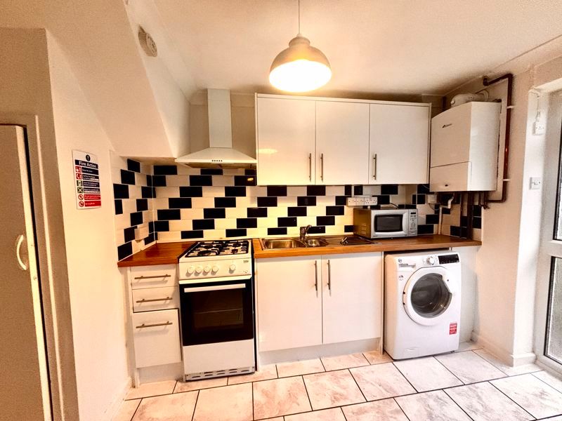 Property photo 2 of 9 Photo 7