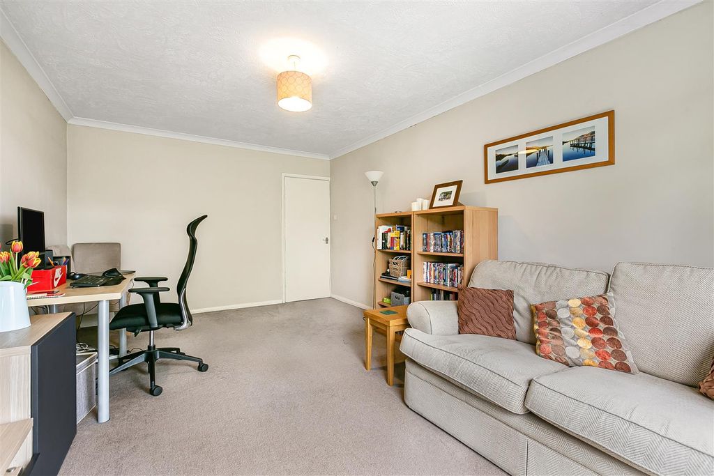 Property photo 3 of 9 4_79328.Jpg