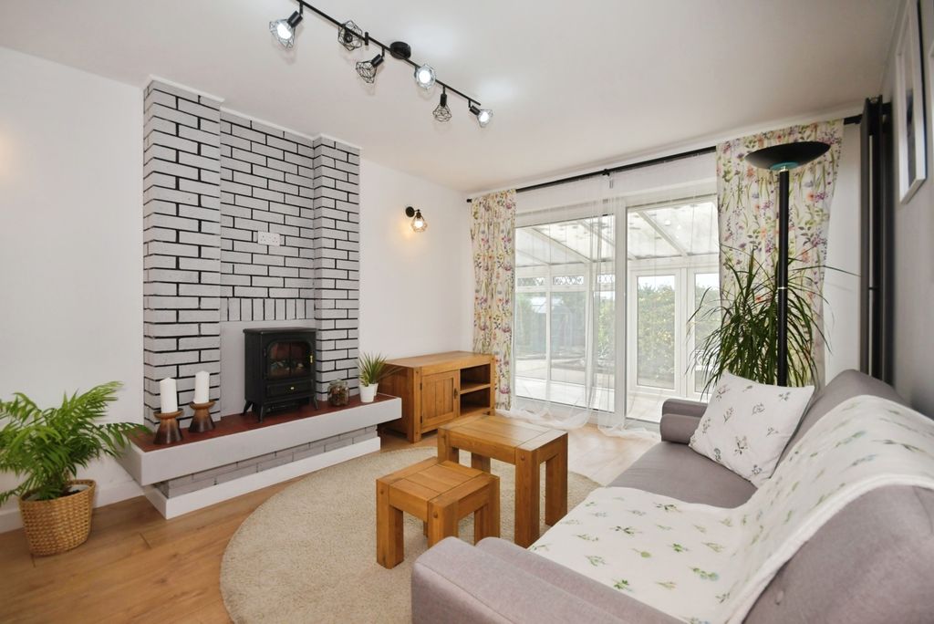 Property photo 2 of 21 Pbox-Img.Jpg