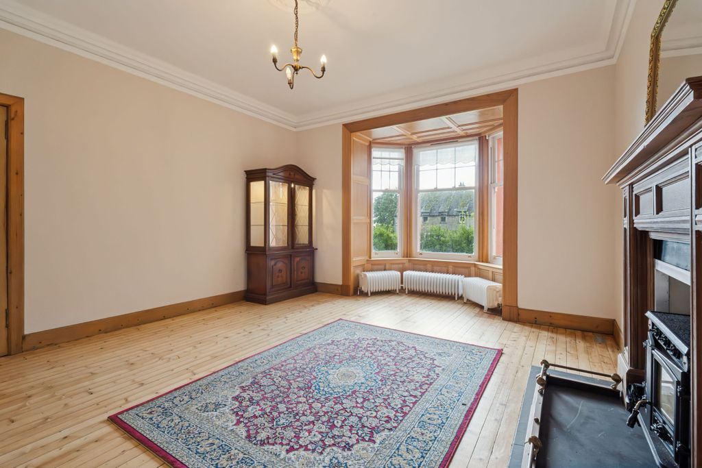 Property photo 3 of 45