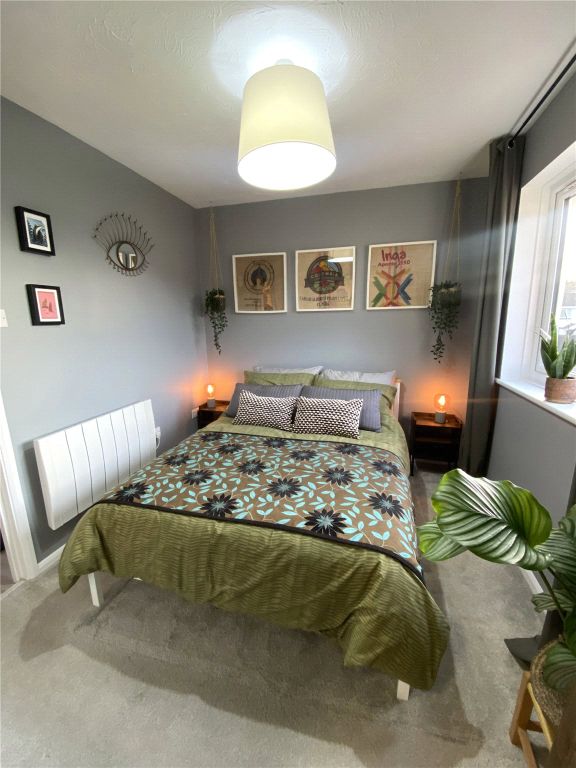 Property photo 2 of 7 Bedroom